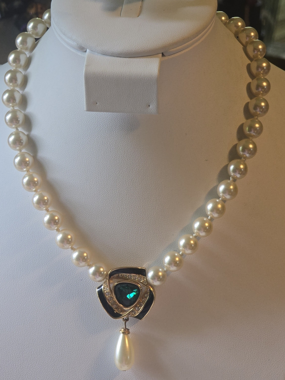 Pearl Necklace with Emerald Accent and Teardrop Pendant